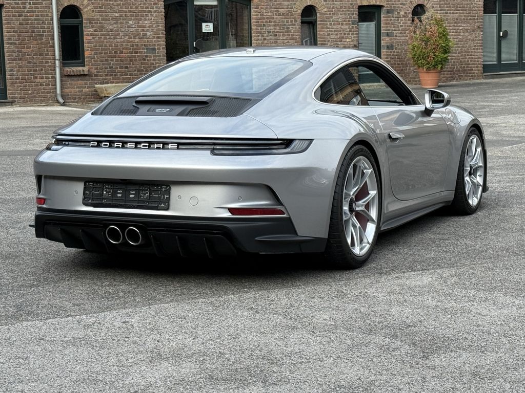 Porsche 992 2025