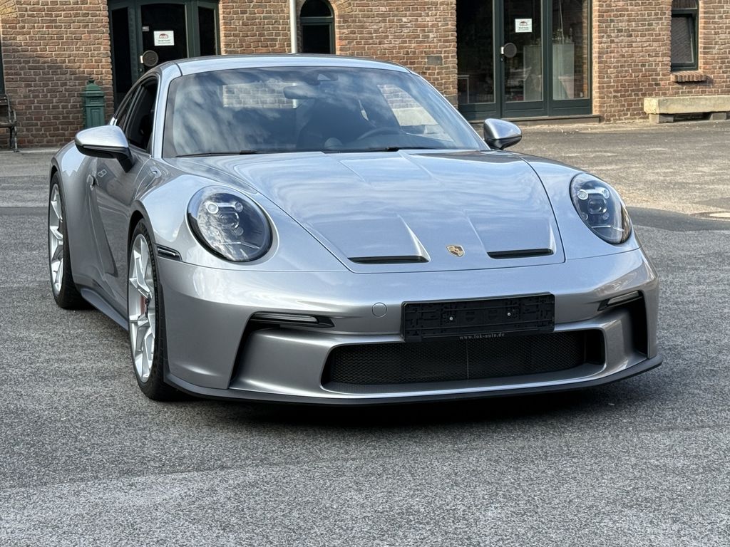 Porsche 992 2025