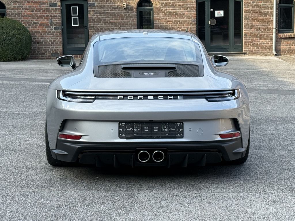 Porsche 992 2025