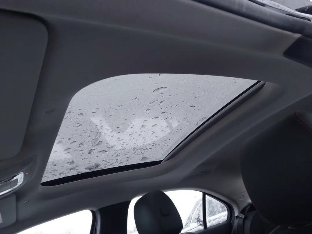 Mercedes-Benz A 250 2021