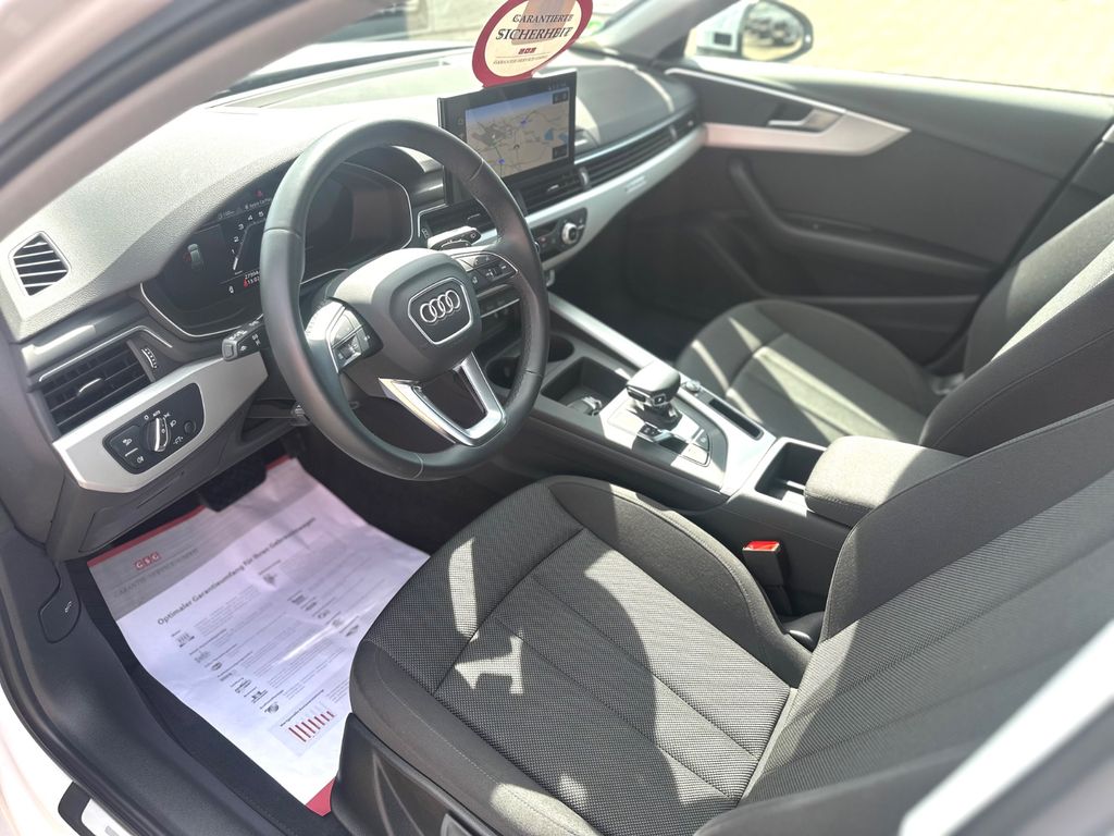 Audi A4 2023