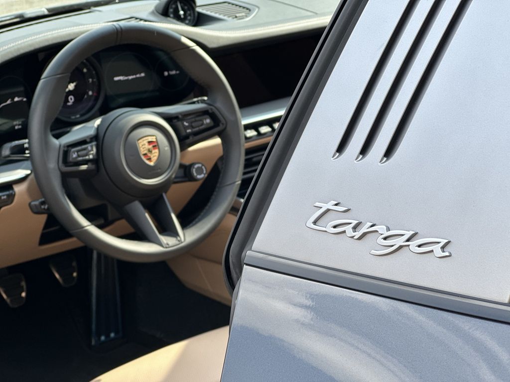 Porsche 992 2024
