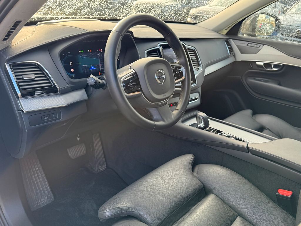 Volvo XC90 2025