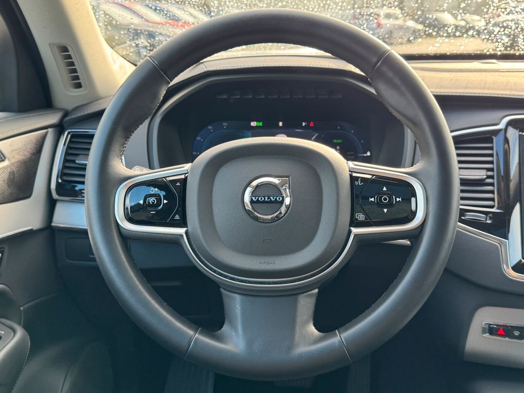 Volvo XC90 2025