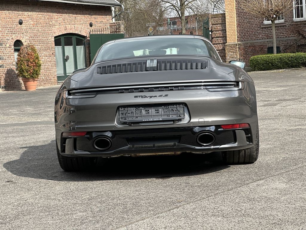 Porsche 992 2024
