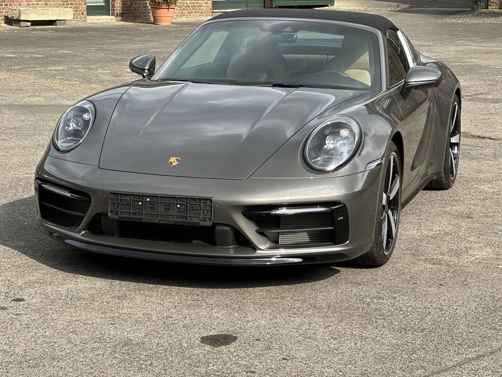 Porsche 992 2024