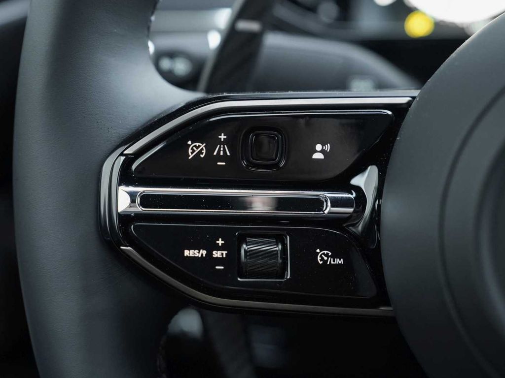 Aston Martin Vanquish 2026