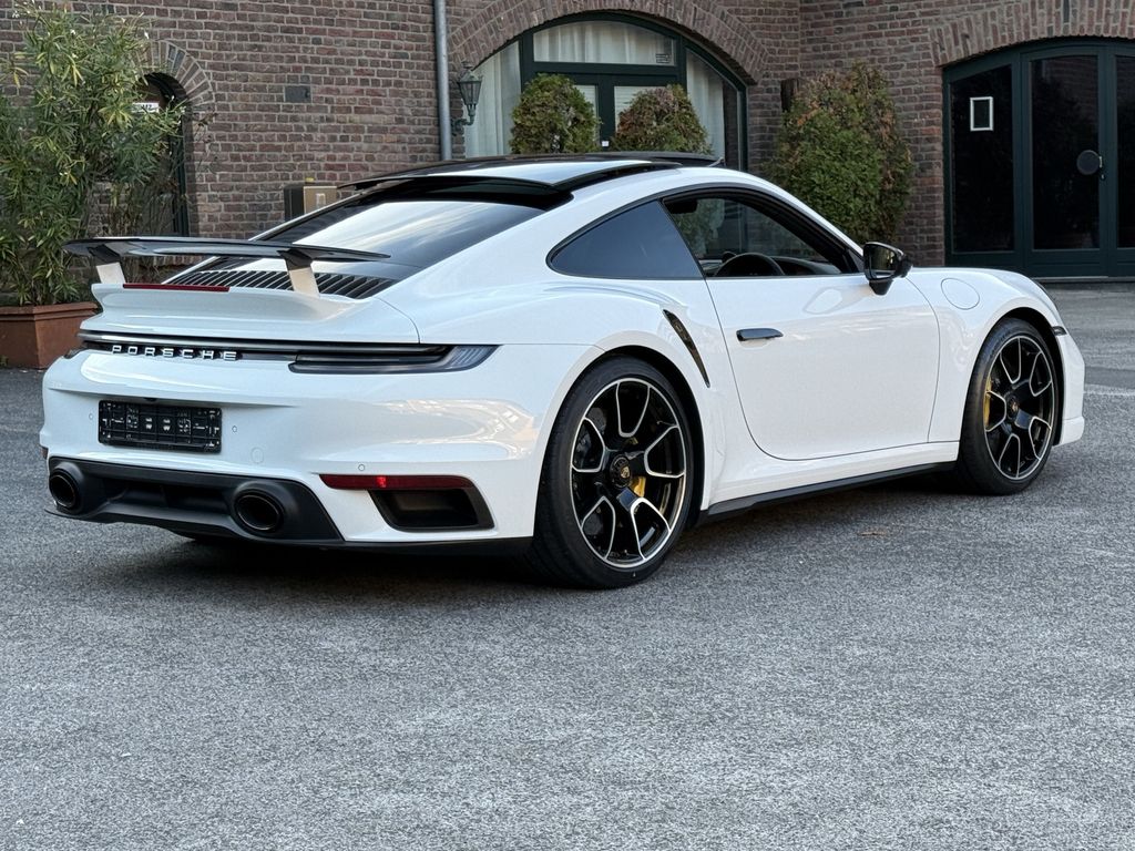 Porsche 992 2024