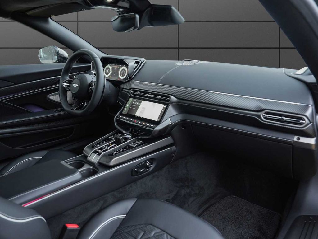 Aston Martin Vanquish 2026