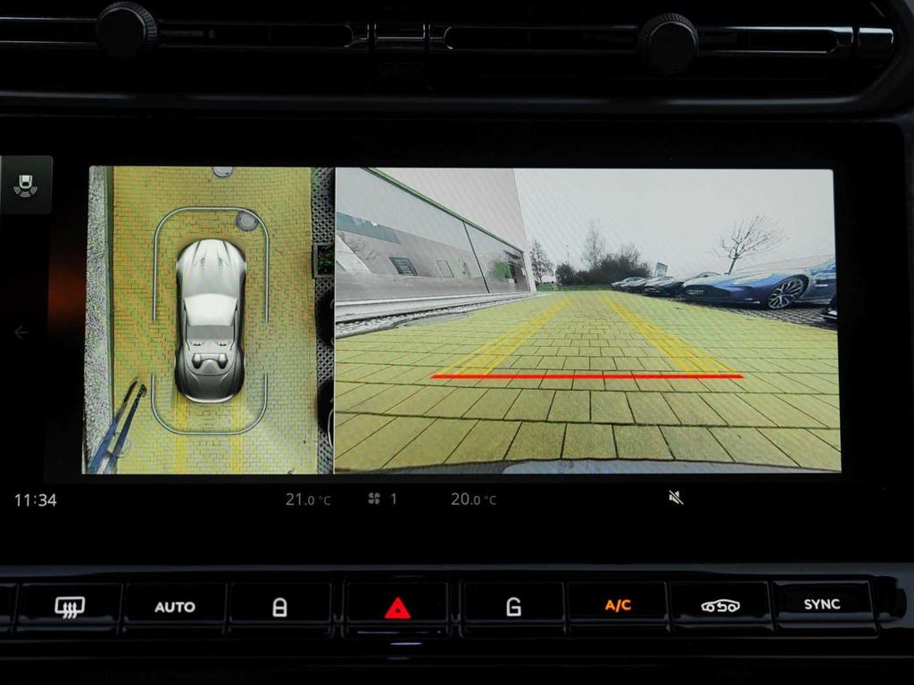 Aston Martin Vanquish 2026