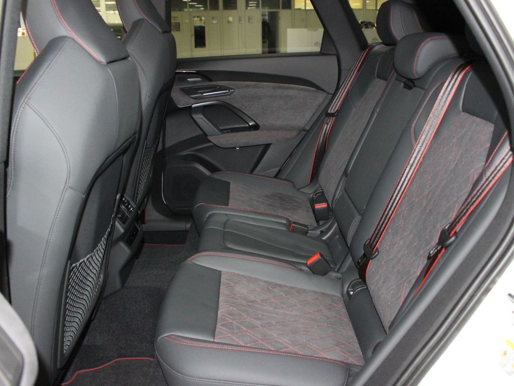 Audi SQ5 2025
