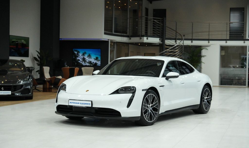 Porsche Taycan 2021