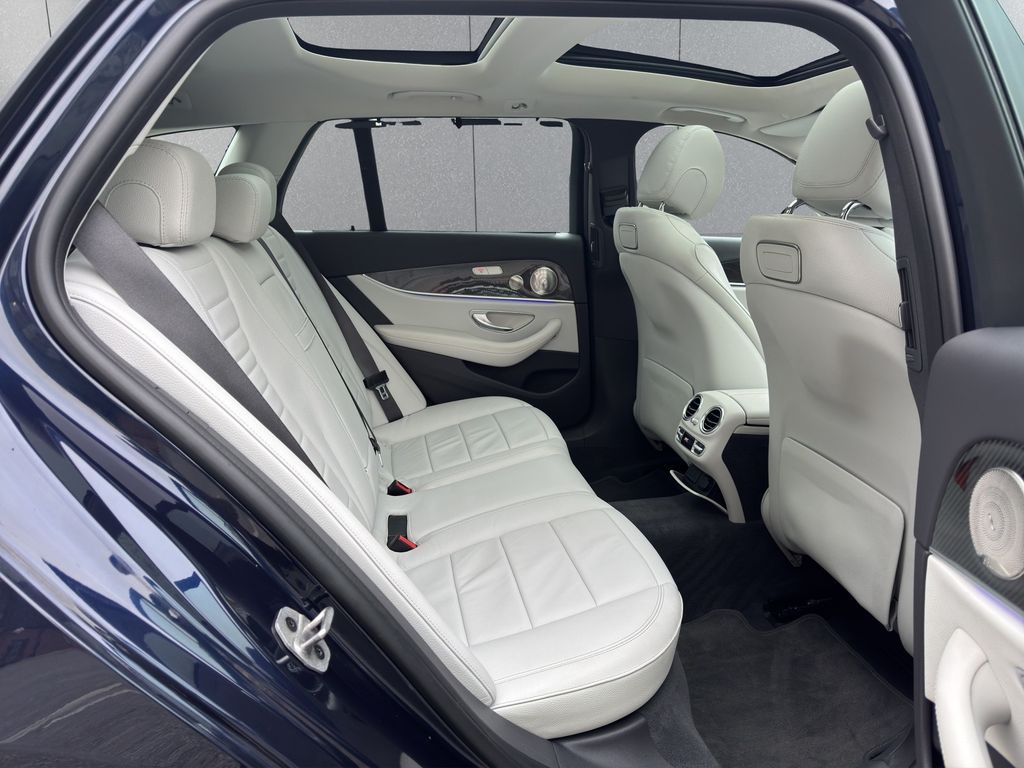 Mercedes-Benz E 300 2021