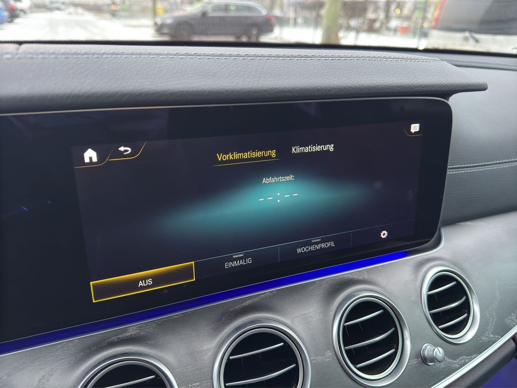 Mercedes-Benz E 300 2023