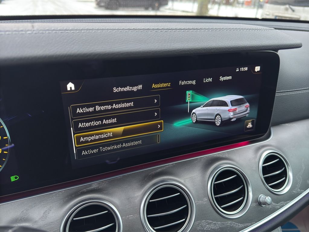 Mercedes-Benz E 300 2023