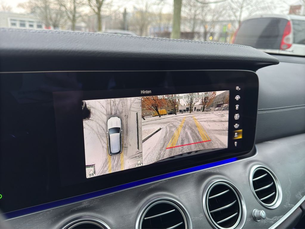 Mercedes-Benz E 300 2023