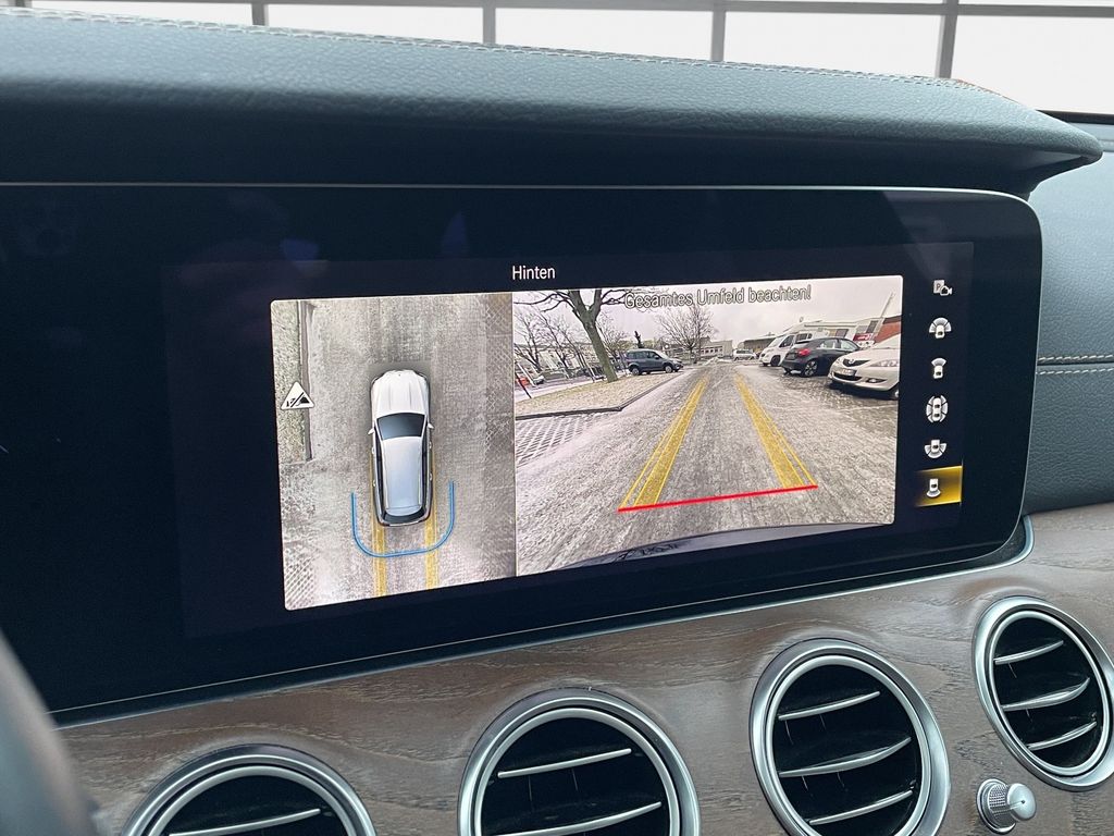 Mercedes-Benz E 300 2021
