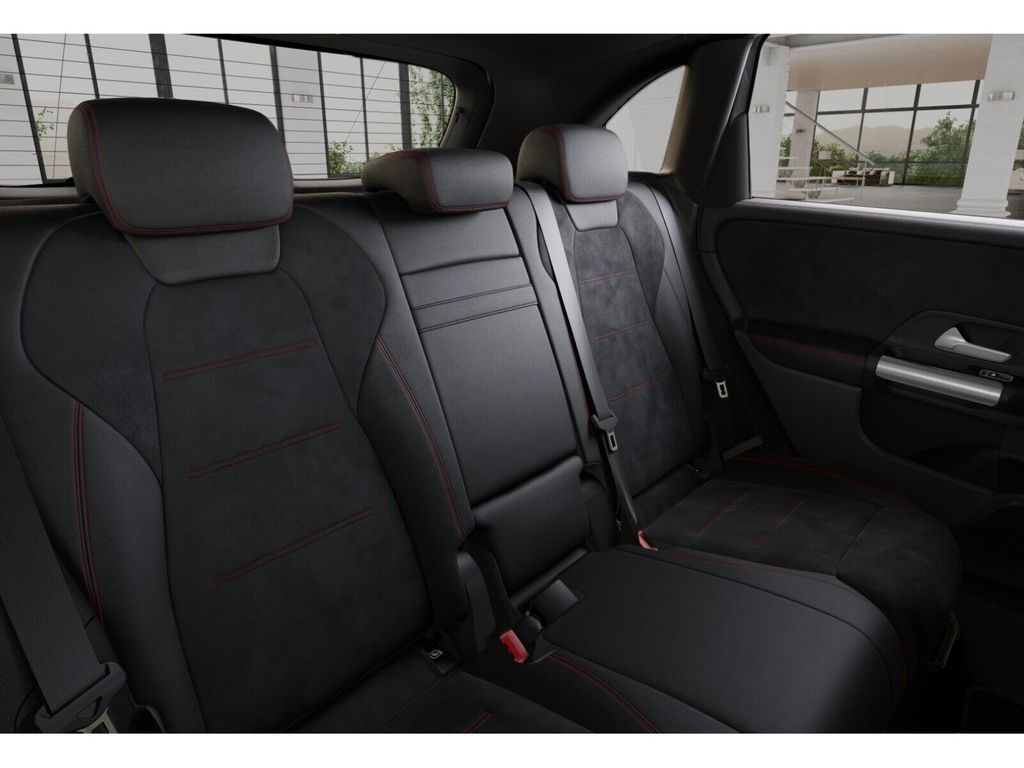 Mercedes-Benz B 220 2025