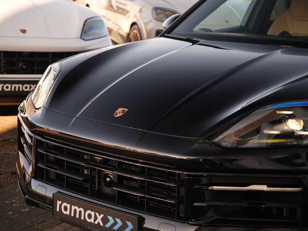 Porsche Cayenne 2025