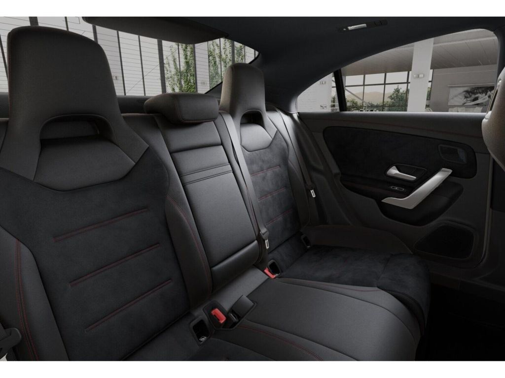 Mercedes-Benz CLA 200 2024