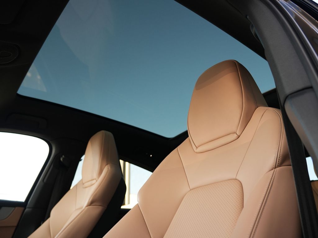 Porsche Cayenne 2025
