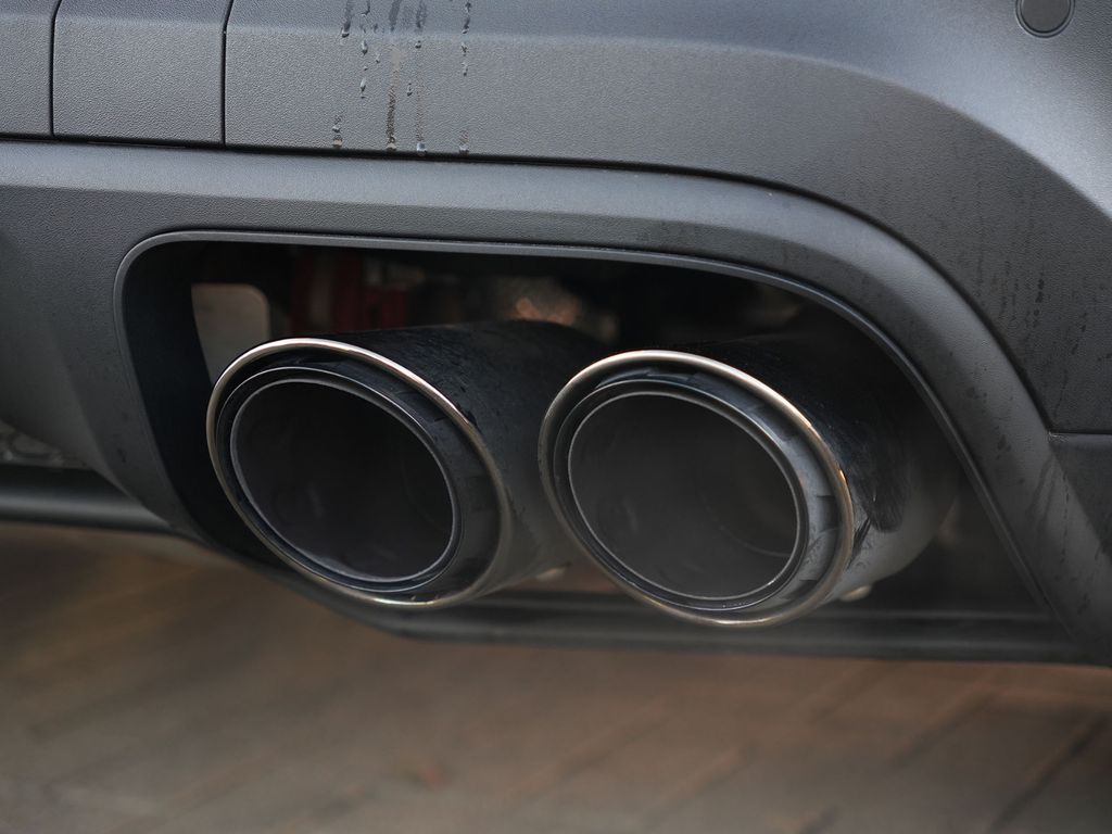 Porsche Cayenne 2025