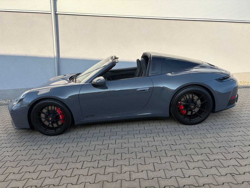 Porsche 992 2025
