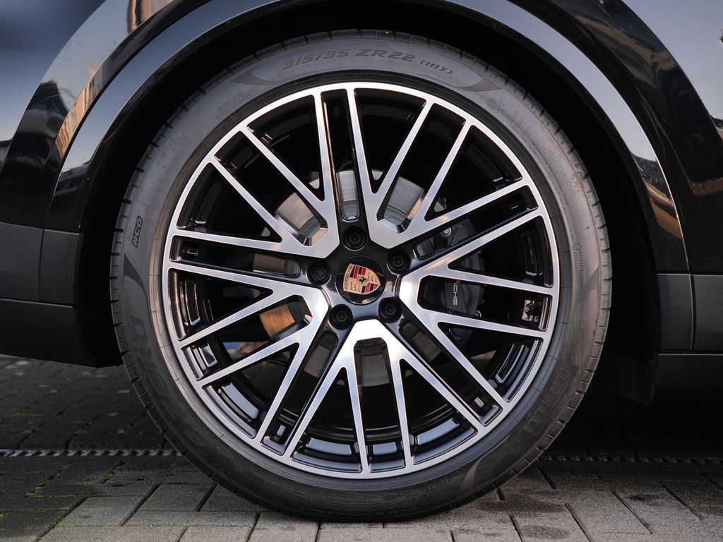 Porsche Cayenne 2025