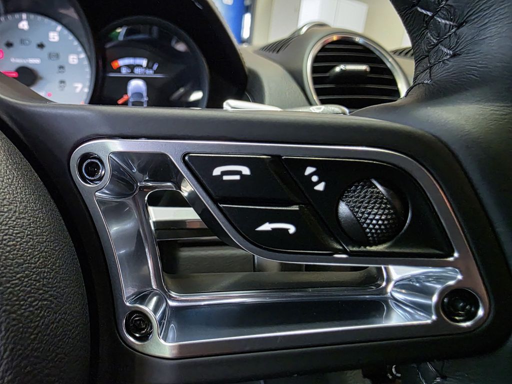 Porsche Boxster 2024