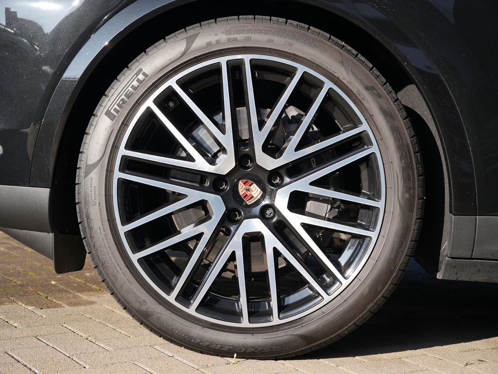 Porsche Cayenne 2025