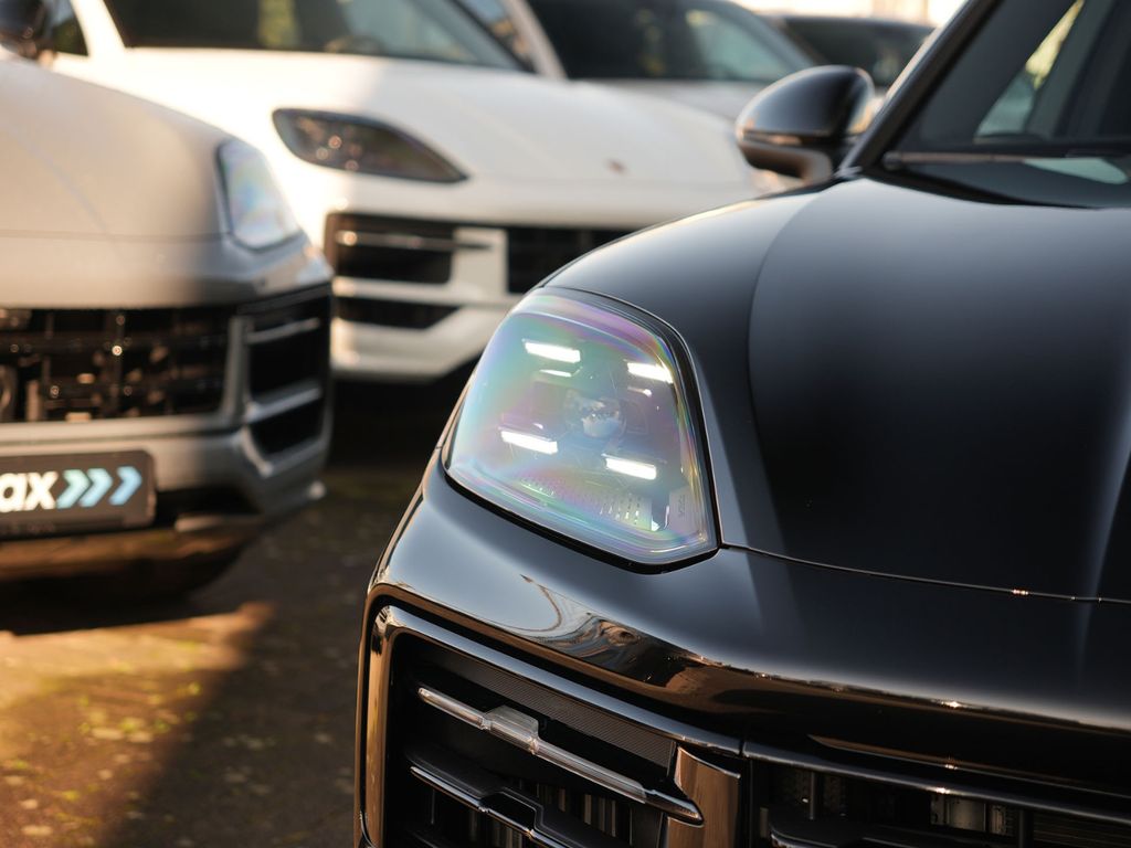 Porsche Cayenne 2025