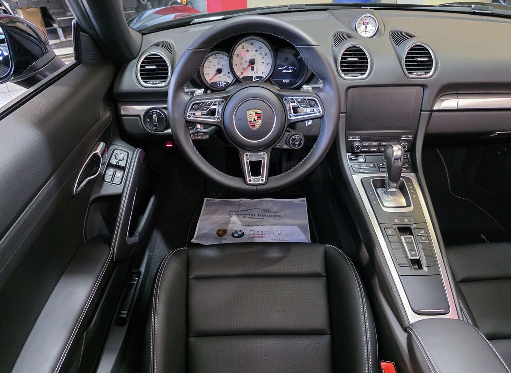 Porsche Boxster 2024