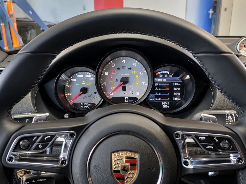 Porsche Boxster 2024