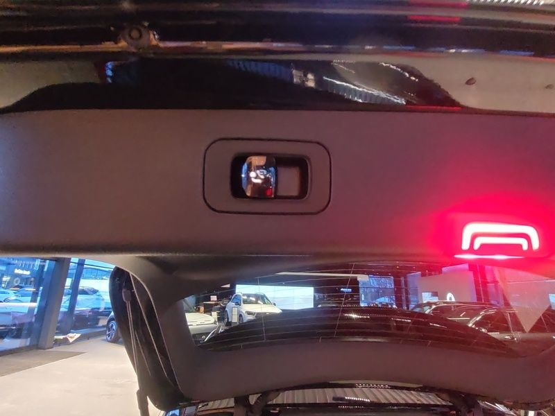 Mercedes-Benz E 300 2026