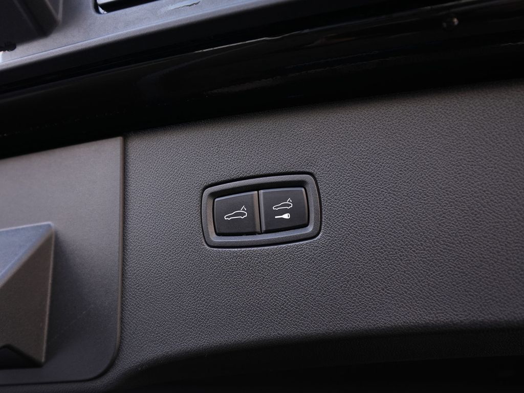 Porsche Cayenne 2025