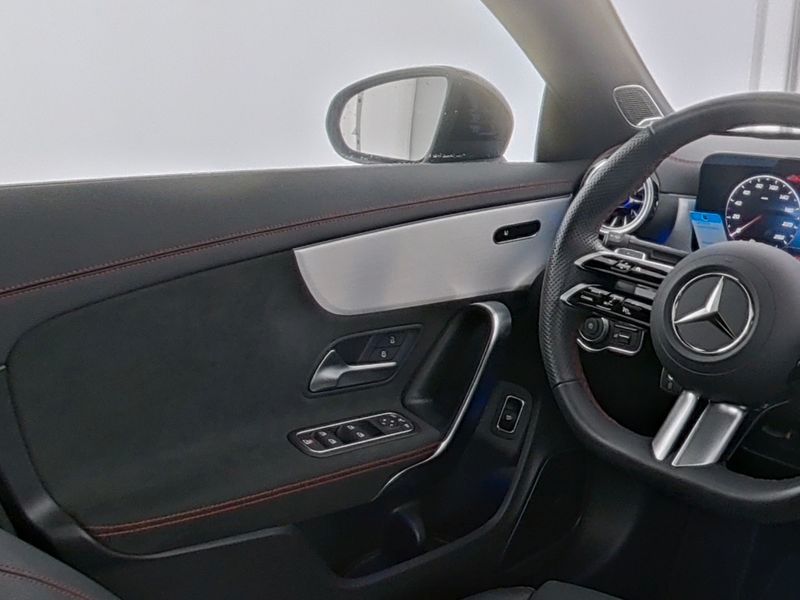 Mercedes-Benz CLA 200 2024