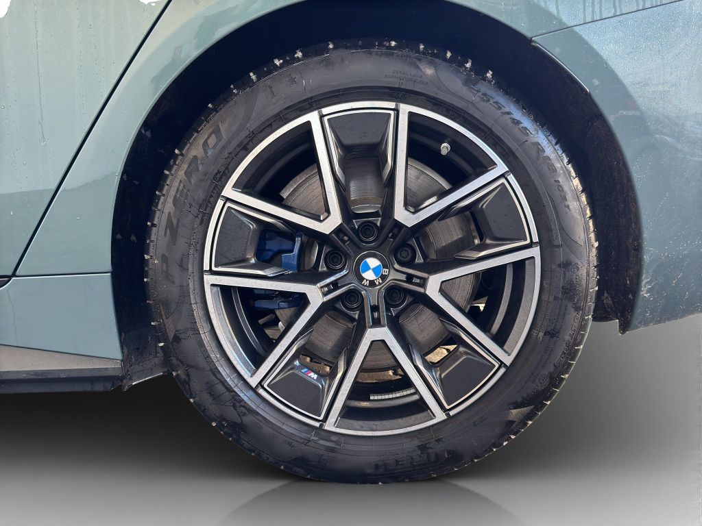 BMW i4 2025