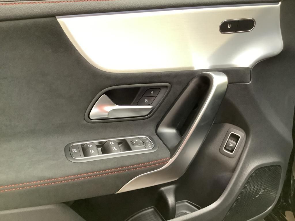 Mercedes-Benz CLA 200 2026