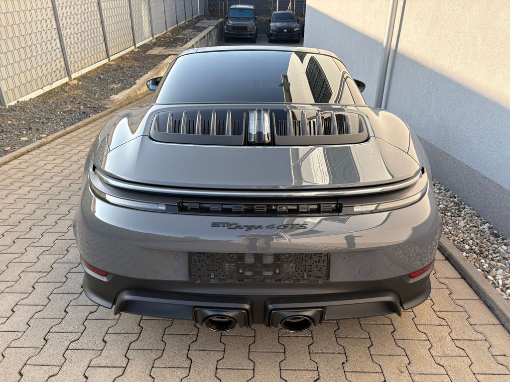 Porsche 992 2025