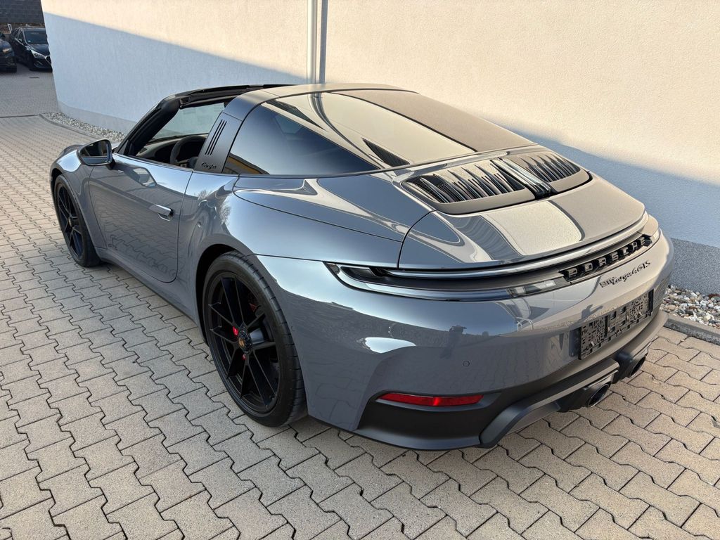 Porsche 992 2025
