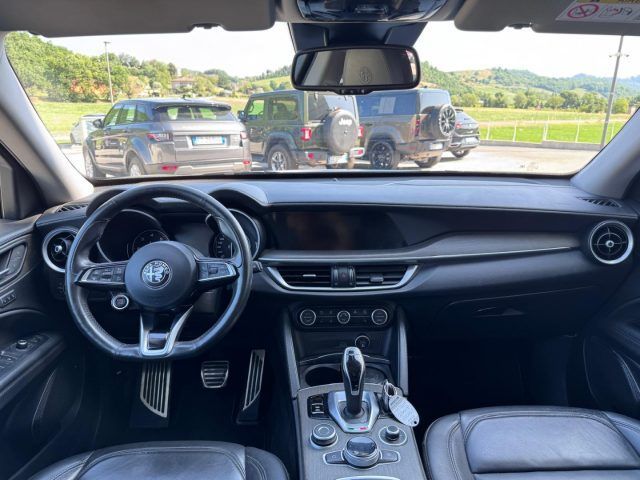 Alfa Romeo Stelvio 2021