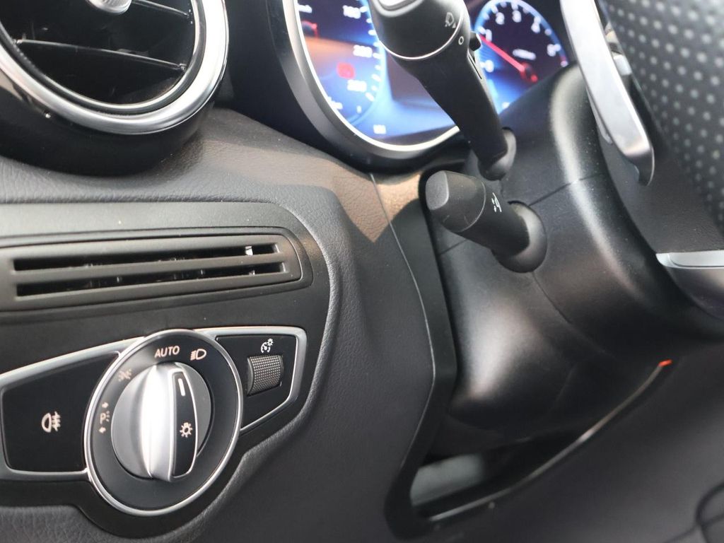 Mercedes-Benz GLC 300 2021