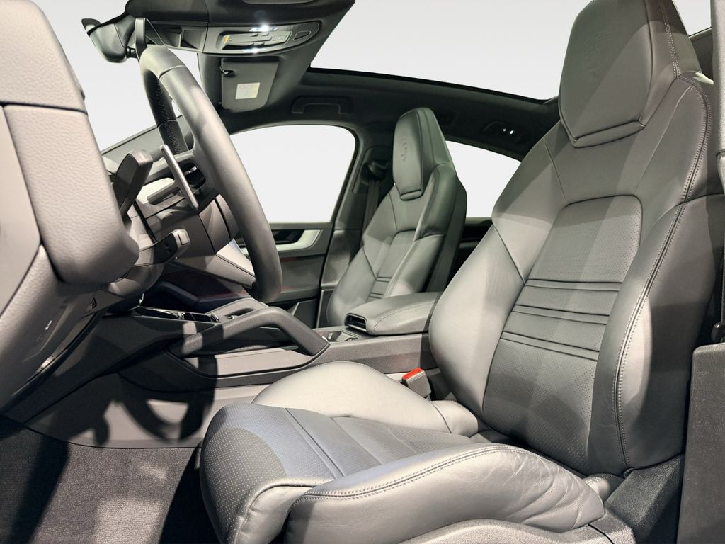 Porsche Cayenne 2025