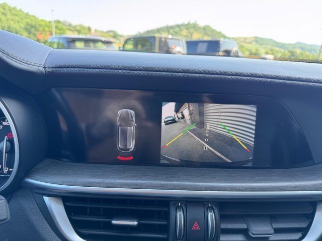 Alfa Romeo Stelvio 2021