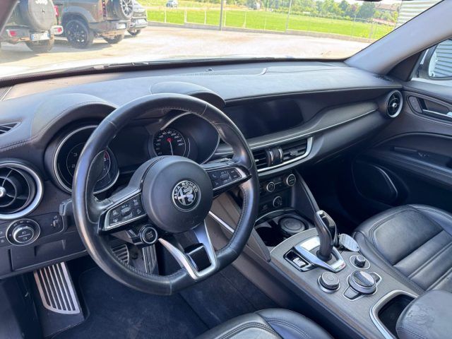 Alfa Romeo Stelvio 2021