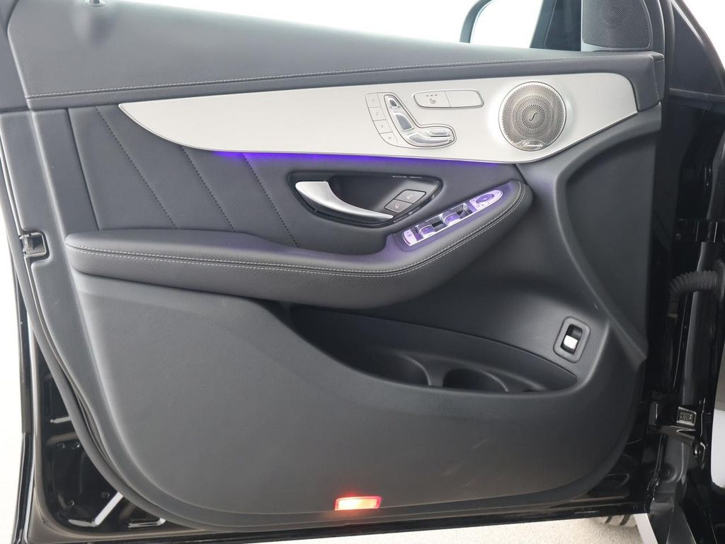 Mercedes-Benz GLC 300 2021