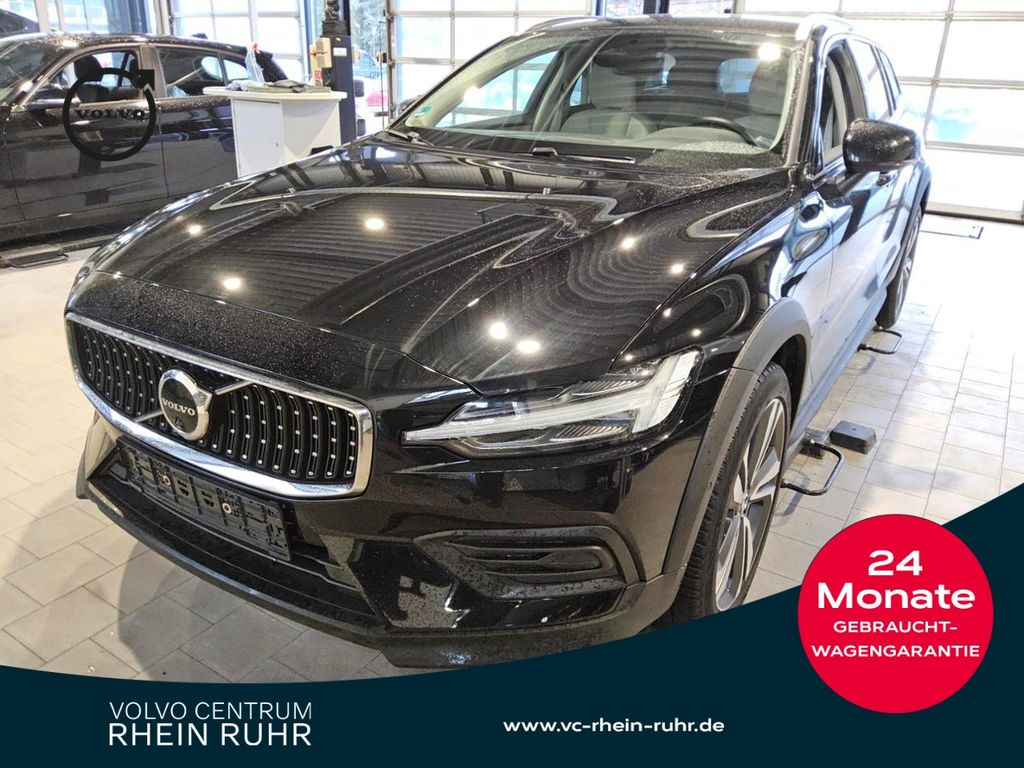 Volvo V60 Cross Country 2023