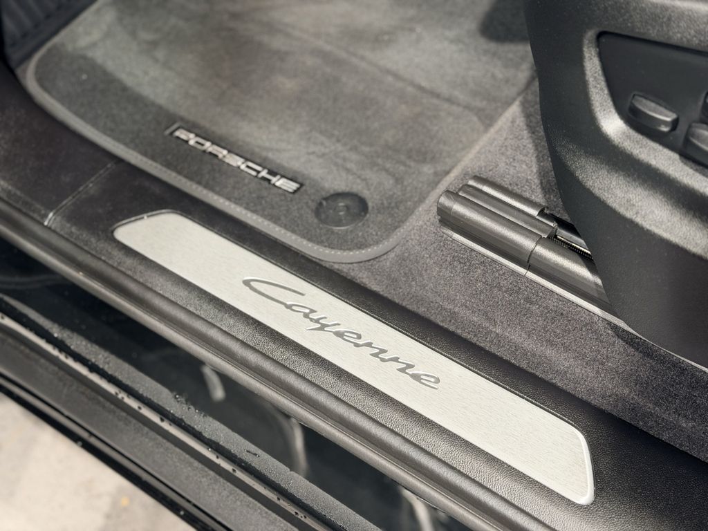 Porsche Cayenne 2025