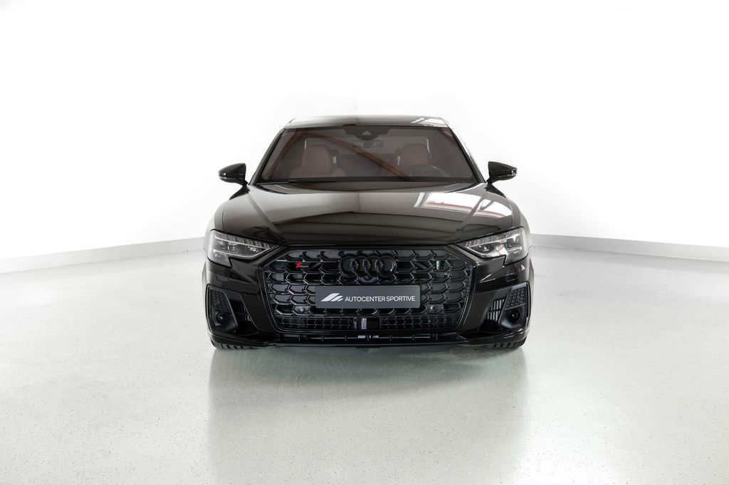 Audi S8