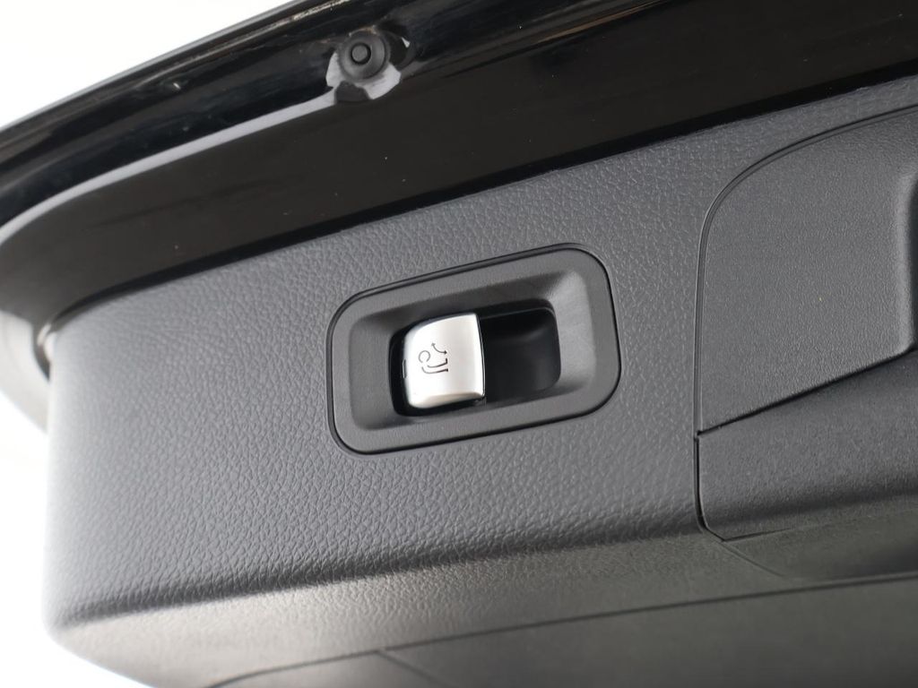 Mercedes-Benz GLC 300 2021